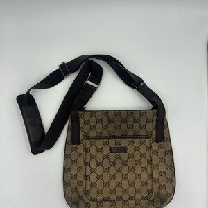 Gucci GG Canvas Messenger/Crossbody Bag